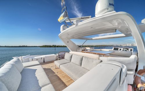 70Ft Azimut